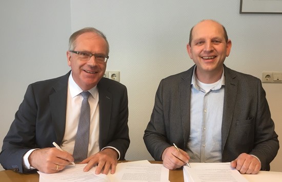 Ondertekening overeenkomst Nieuw Weverseinde