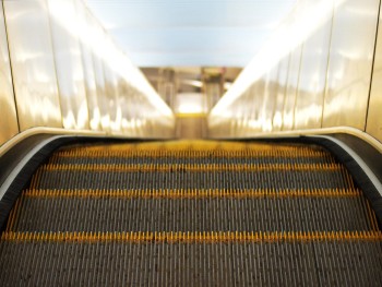 Roltrap kiltunnel weer open voor gebruik