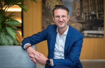 Martijn van den Berg volgt Rudie Heintjes op als gemeentesecretaris Hoeksche Waard